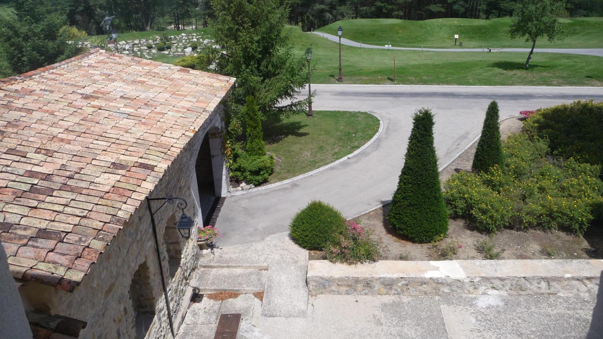 Hotel Chateau Et Golf De Taulane La Martre Exterior foto